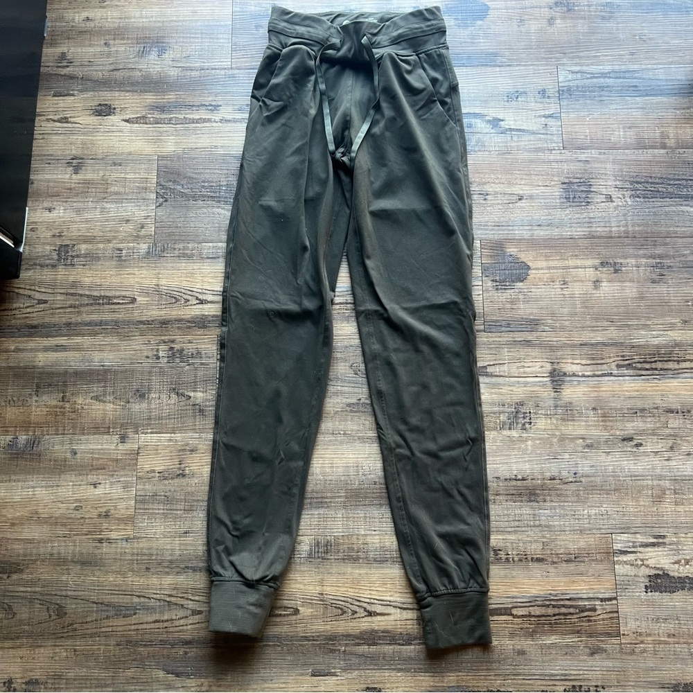 ZYIA Olive Tie-Waist Joggers